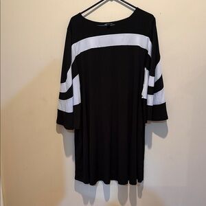 Nina Leonard Black and White Long Sleeve Dress